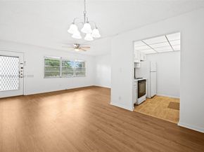 13255 SW 9th Ct 211G, Pembroke Pines FL 33027