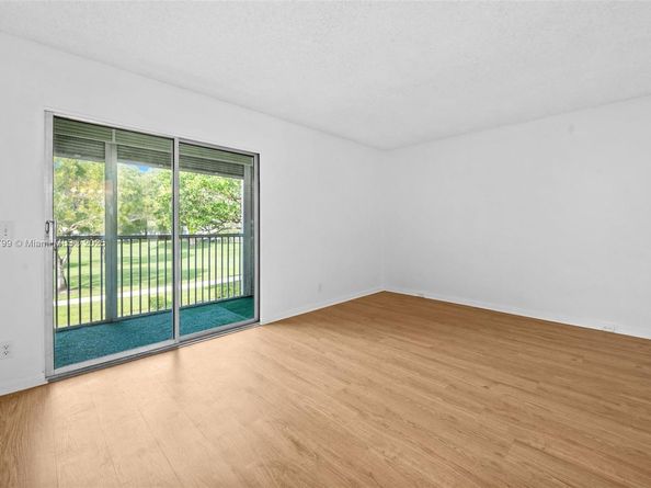 13255 SW 9th Ct 211G, Pembroke Pines FL 33027