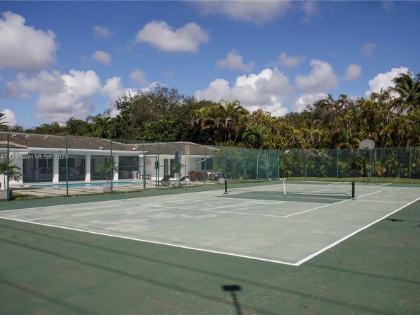 13551 SW 62nd Ave, Pinecrest FL 33156