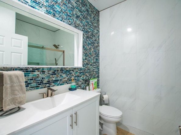 1630 SW 28th St, Fort Lauderdale FL 33315