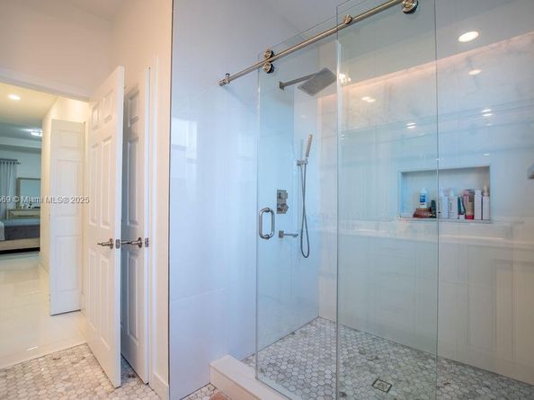 1630 SW 28th St, Fort Lauderdale FL 33315