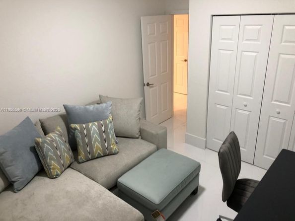 1630 SW 28th St, Fort Lauderdale FL 33315