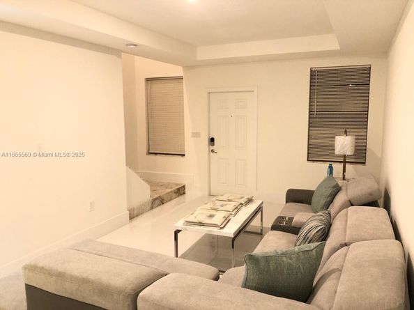 1630 SW 28th St, Fort Lauderdale FL 33315