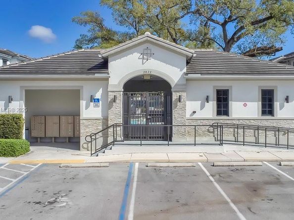1630 SW 28th St, Fort Lauderdale FL 33315