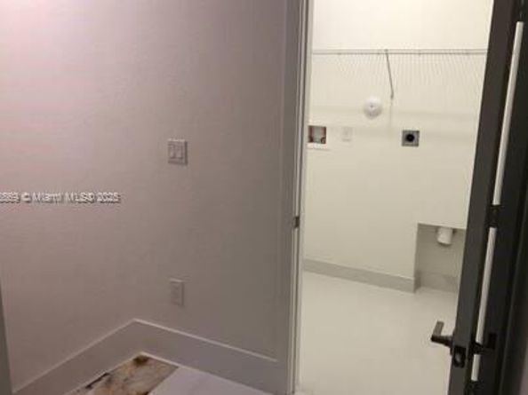 1630 SW 28th St, Fort Lauderdale FL 33315