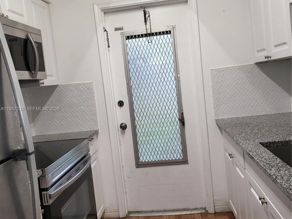 Undisclosed Address #A11987335, Hollywood FL 33020