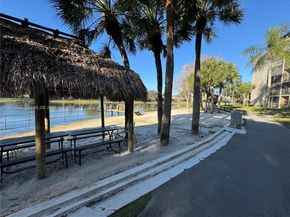 1101 Colony Point Cir 102, Pembroke Pines FL 33026