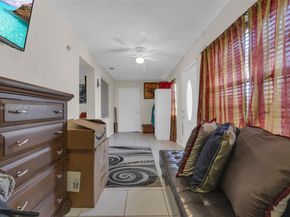 1006 NW 112th Ter, Miami FL 33168