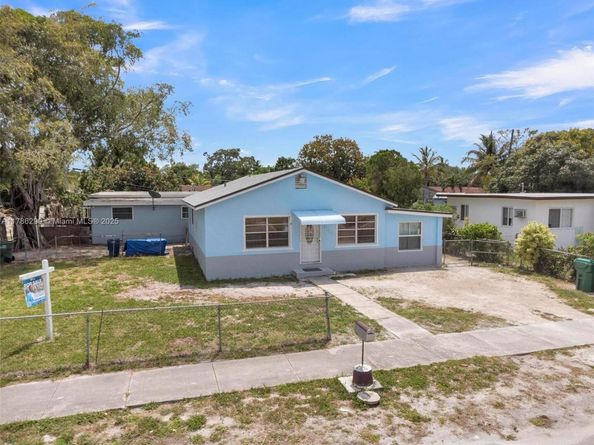 1006 NW 112th Ter, Miami FL 33168