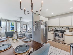 6431 SW 19th St, North Lauderdale FL 33068