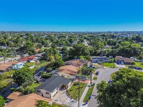 6431 SW 19th St, North Lauderdale FL 33068