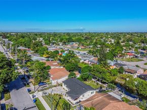 6431 SW 19th St, North Lauderdale FL 33068