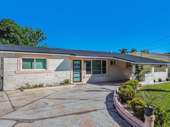 6431 SW 19th St, North Lauderdale FL 33068