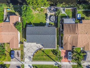 6431 SW 19th St, North Lauderdale FL 33068