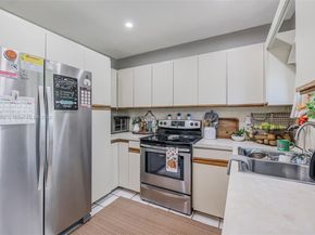 6431 SW 19th St, North Lauderdale FL 33068