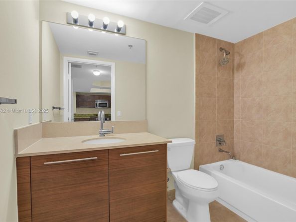 2681 N Flamingo Rd 1903S, Sunrise FL 33323