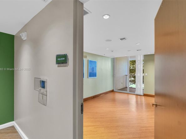 2681 N Flamingo Rd 1903S, Sunrise FL 33323