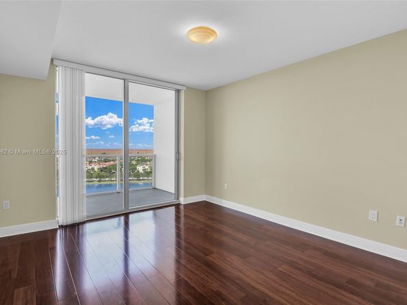 2681 N Flamingo Rd 1903S, Sunrise FL 33323