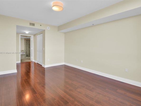 2681 N Flamingo Rd 1903S, Sunrise FL 33323