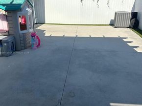 3242 NW 203rd St, Miami Gardens FL 33056