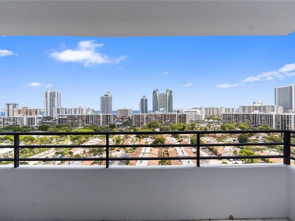 2500 Parkview Dr 1604, Hallandale Beach FL 33009