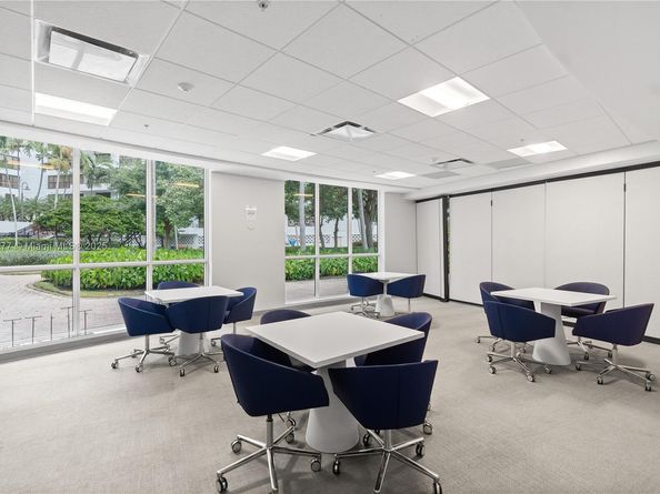 2500 Parkview Dr 1604, Hallandale Beach FL 33009