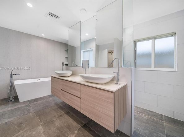 7755 Noremac Ave, Miami Beach FL 33141
