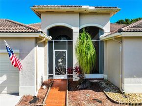 2835 Fairways Dr, Homestead FL 33035