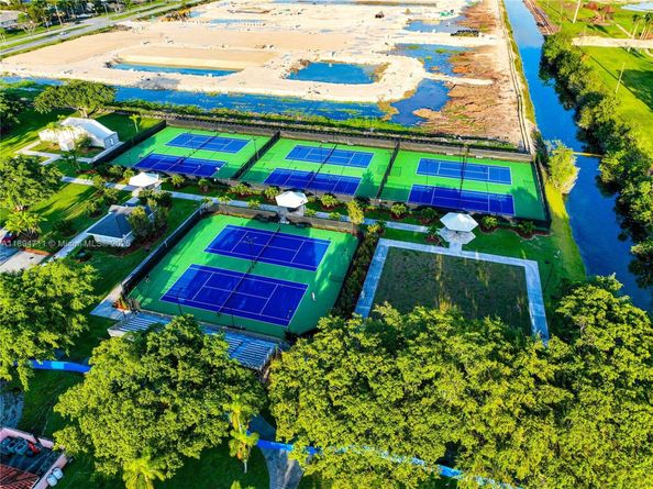 2835 Fairways Dr, Homestead FL 33035