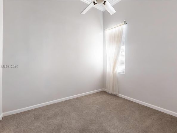 2835 Fairways Dr, Homestead FL 33035