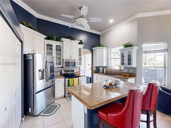 2835 Fairways Dr, Homestead FL 33035