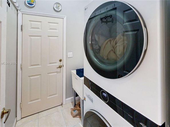 2835 Fairways Dr, Homestead FL 33035