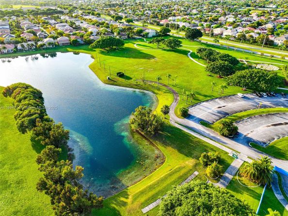 2835 Fairways Dr, Homestead FL 33035