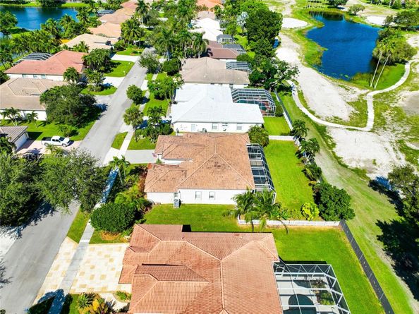 2835 Fairways Dr, Homestead FL 33035