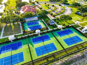 2835 Fairways Dr, Homestead FL 33035