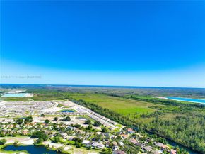 2835 Fairways Dr, Homestead FL 33035