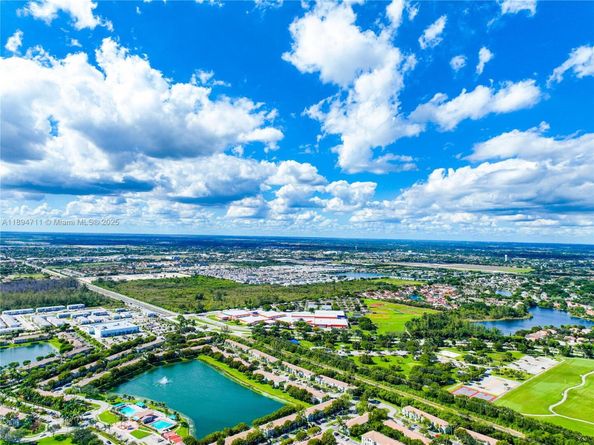 2835 Fairways Dr, Homestead FL 33035