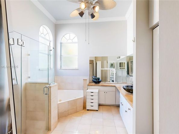 2835 Fairways Dr, Homestead FL 33035