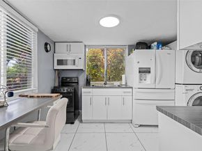2175 NW 111th St, Miami FL 33167