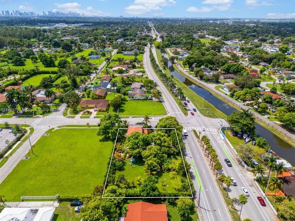 2175 NW 111th St, Miami FL 33167