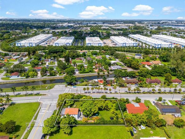 2175 NW 111th St, Miami FL 33167