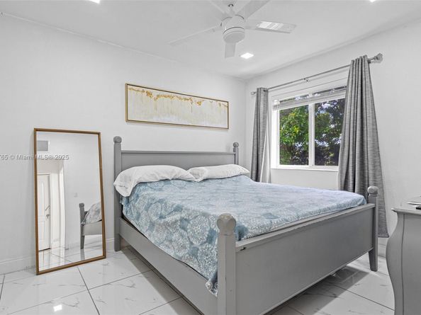 2175 NW 111th St, Miami FL 33167