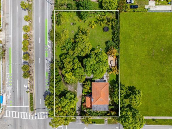 2175 NW 111th St, Miami FL 33167