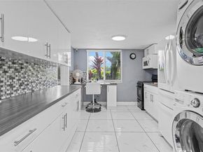 2175 NW 111th St, Miami FL 33167