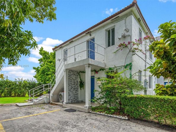 2175 NW 111th St, Miami FL 33167