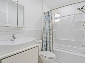 2175 NW 111th St, Miami FL 33167