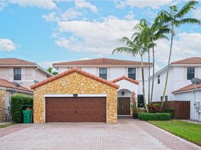 9866 NW 10th St, Miami FL 33172