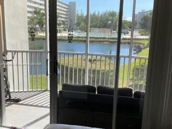 1770 NE 191st St 2061, Miami FL 33179