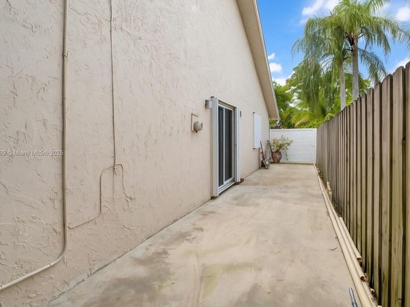 11041 SW 138th Ave, Miami FL 33186