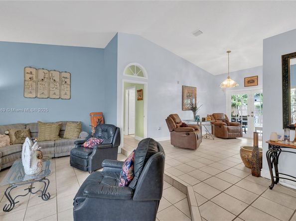 11041 SW 138th Ave, Miami FL 33186